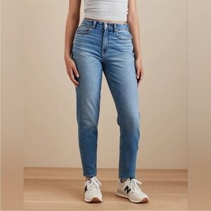 American Eagle Outfitters Mom Jean Light Blue High Rise Women's Jeans